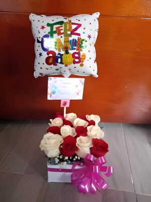 Caja por 16 rosas con globo R25